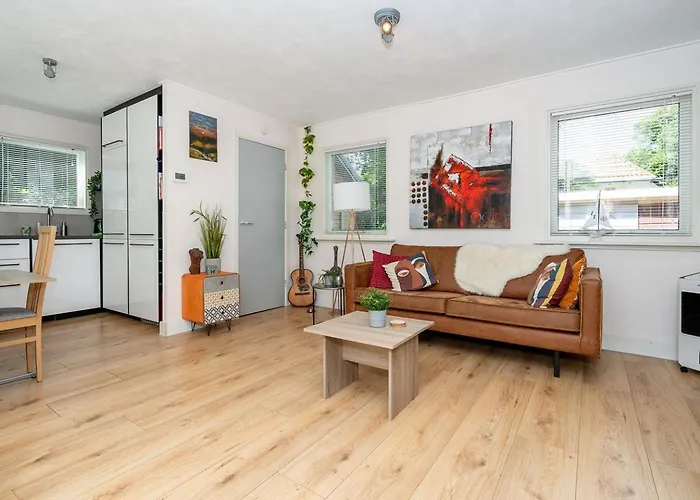 Landhuisje 31 'de Akkersteen' Bospark Ijsselheide Zwolle * Hattemerbroek