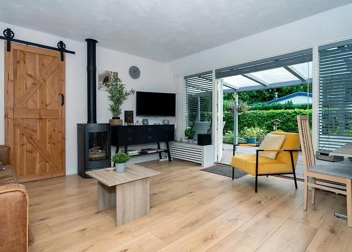 Landhuisje 31 'de Akkersteen' Bospark Ijsselheide Zwolle Сasa de vacaciones Hattemerbroek